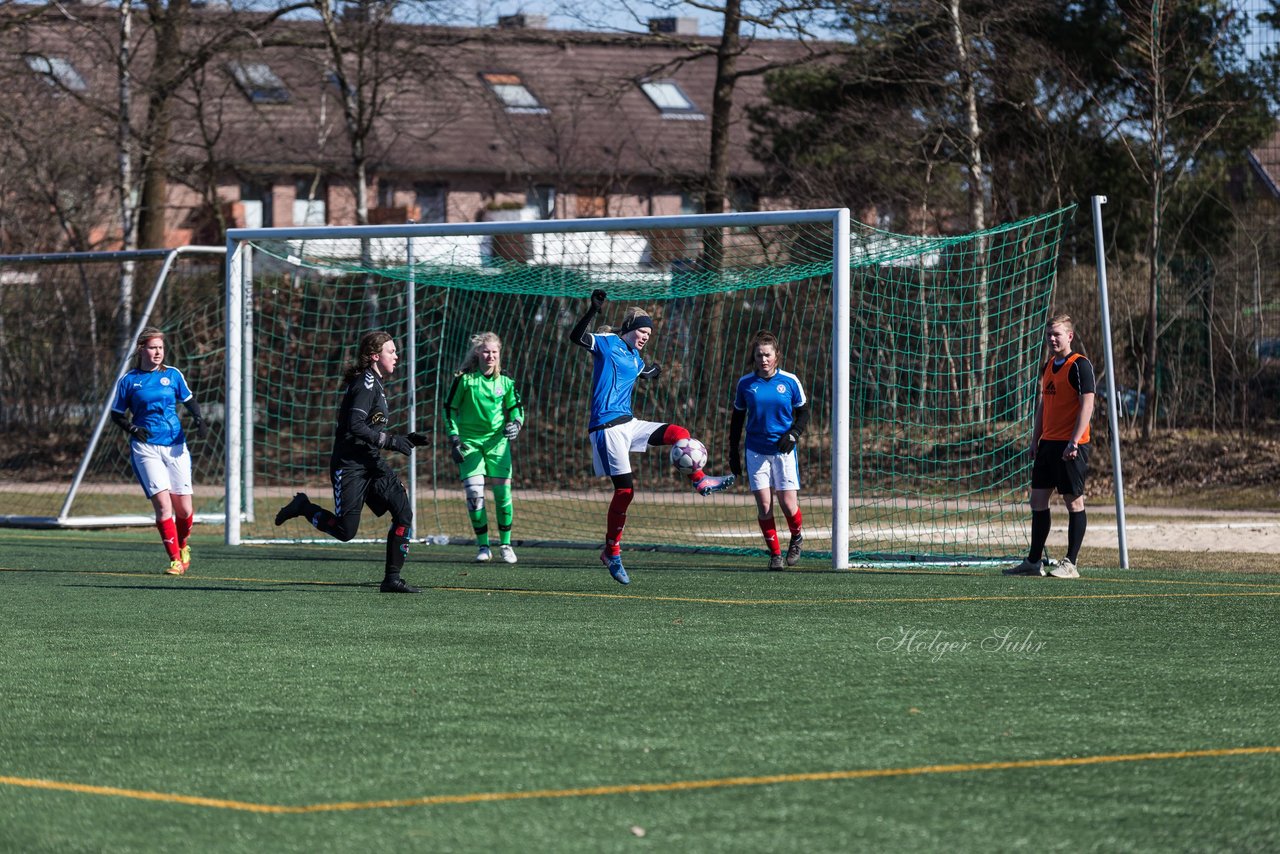 Bild 231 - B-Juniorinnen Halbfinale SVHU - Holstein Kiel : Ergebnis: 3:0